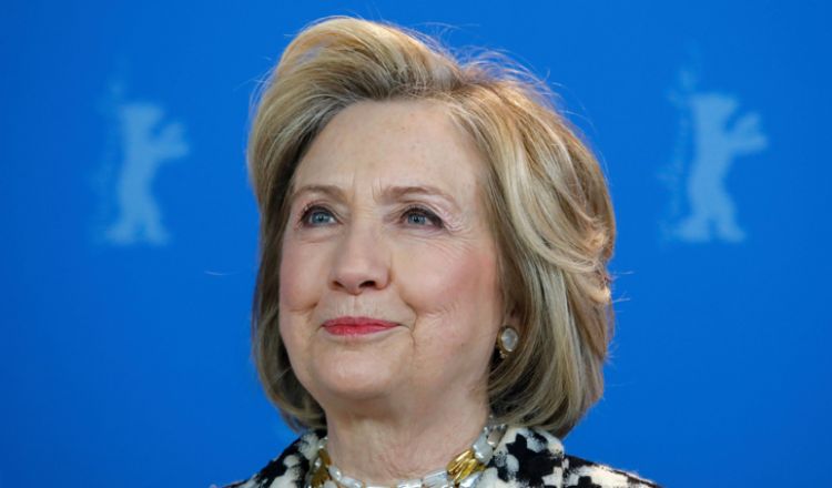 নারী পাচার মামলায় এবার হিলারির নাম